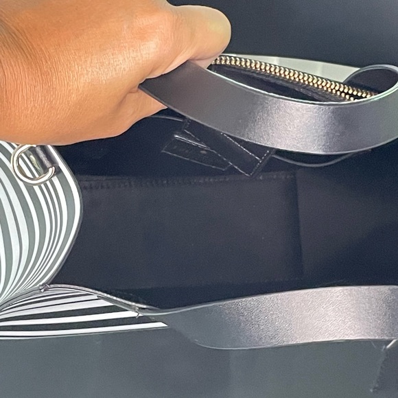 Kate Spade - Picture 3 of 3